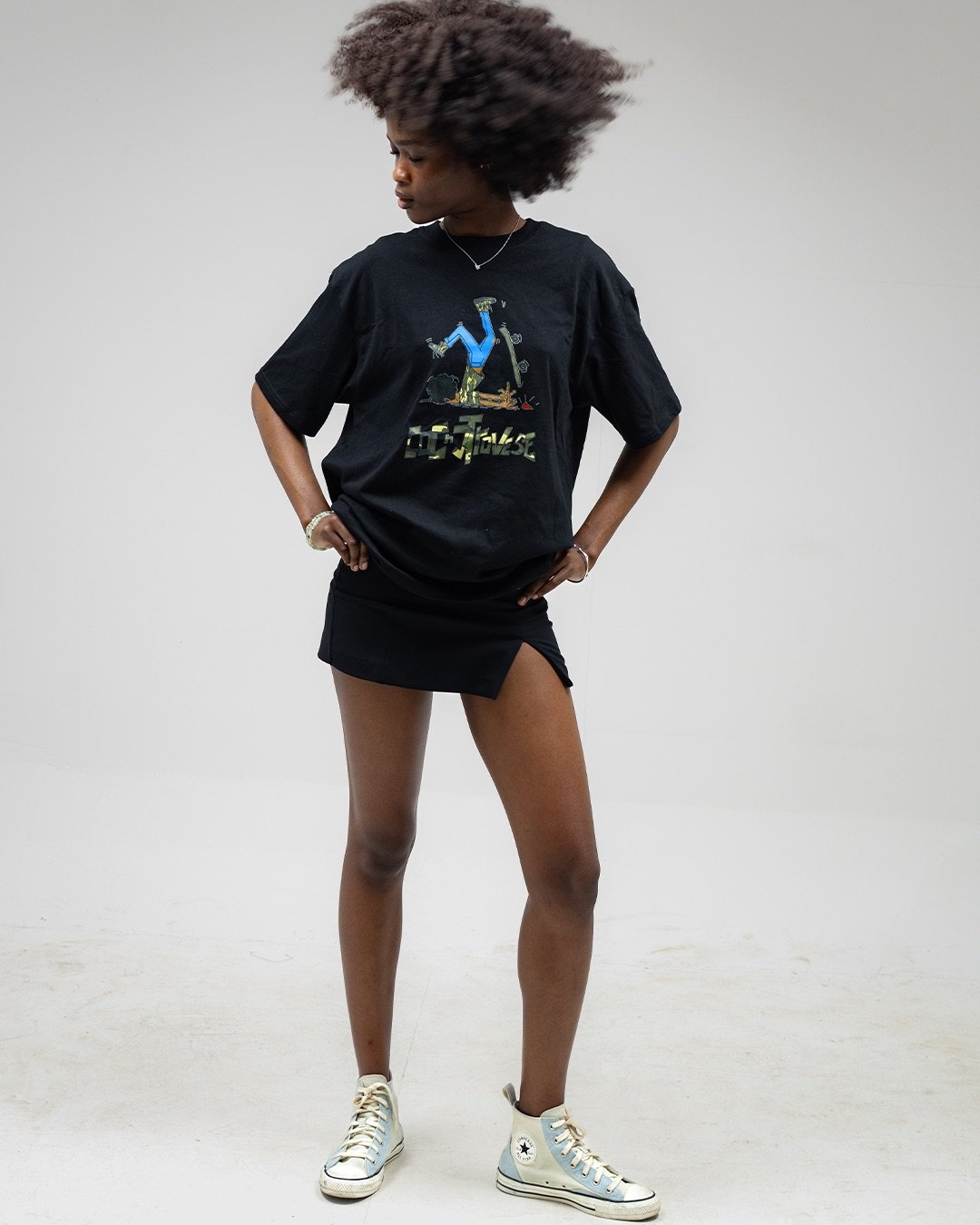 T-Shirt "Controverse" Édition Skate & Fall — Noir – Image 2
