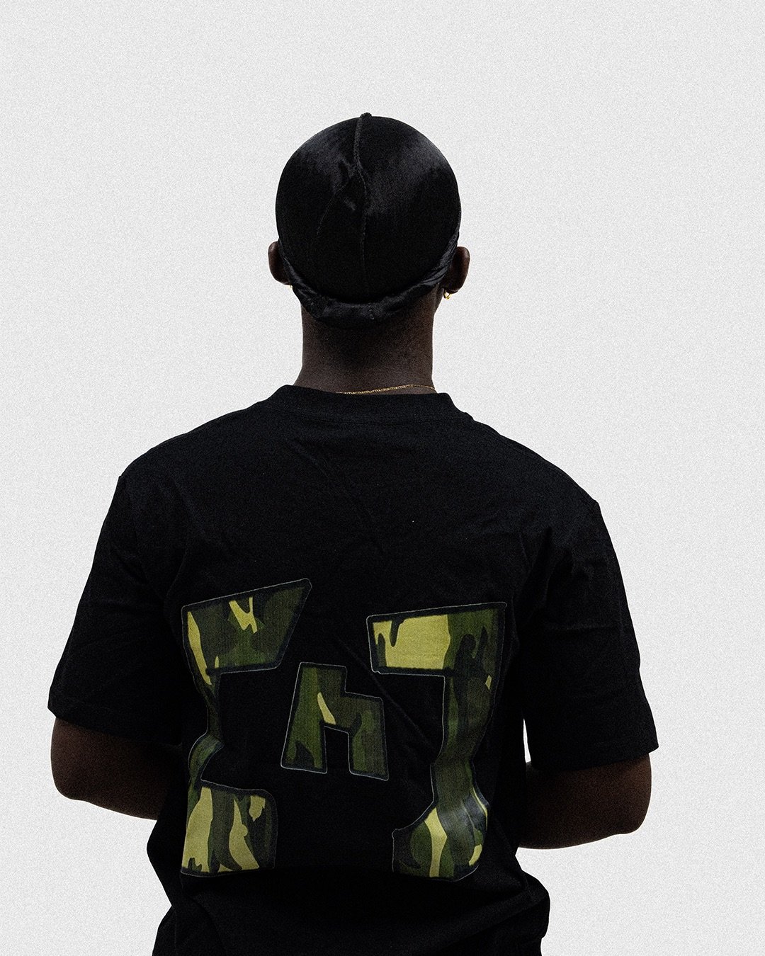 T-Shirt "Controverse" Édition Skate & Fall — Noir – Image 4