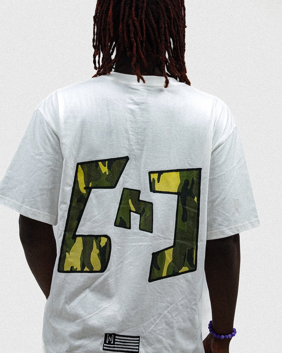 T-Shirt "Controverse" Édition Skate & Fall — Blanc – Image 5