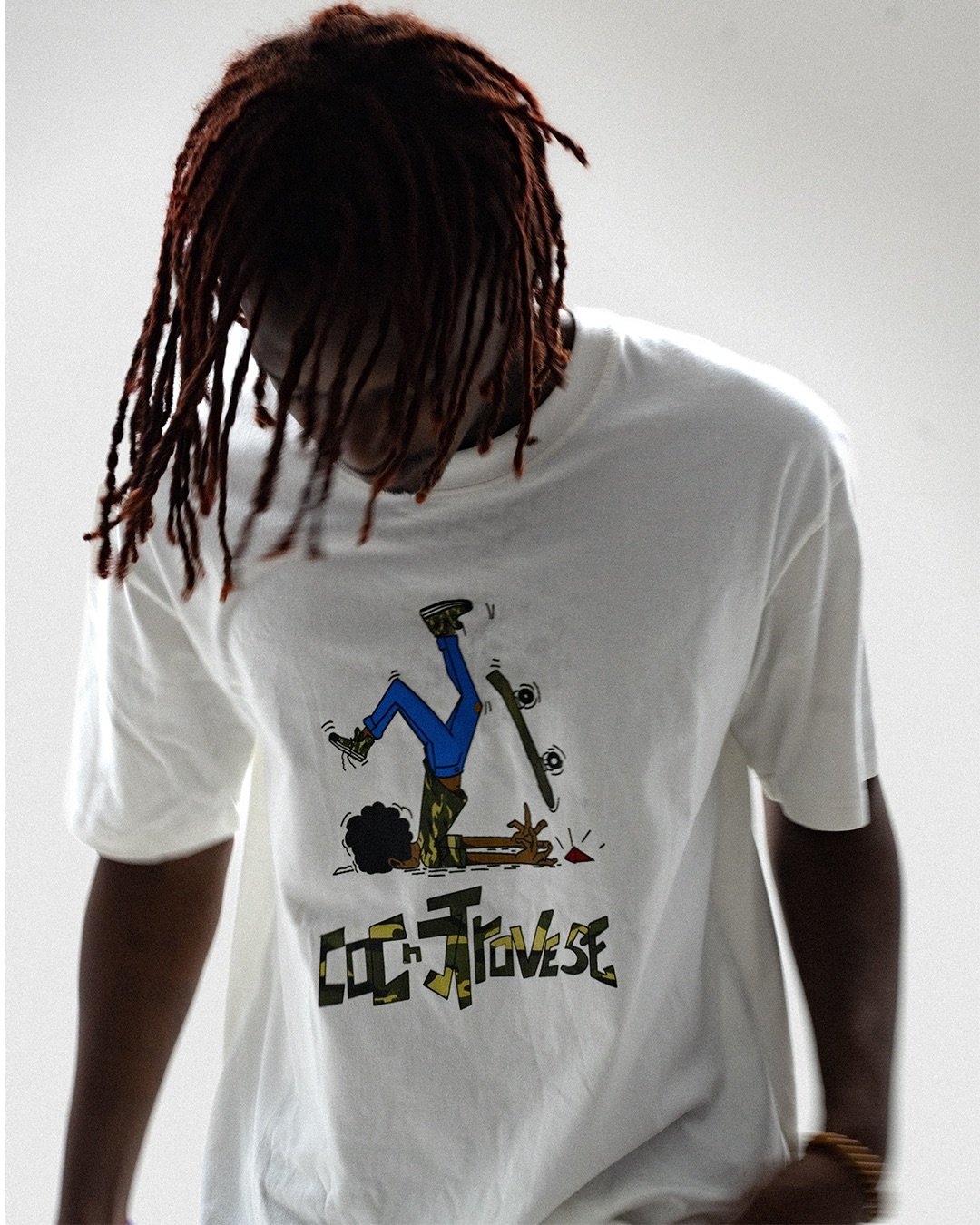 T-Shirt "Controverse" Édition Skate & Fall — Blanc – Image 3