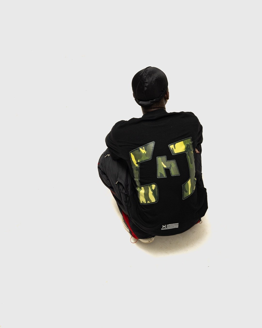 T-Shirt "Controverse" Édition Combat Royal — Noir – Image 5